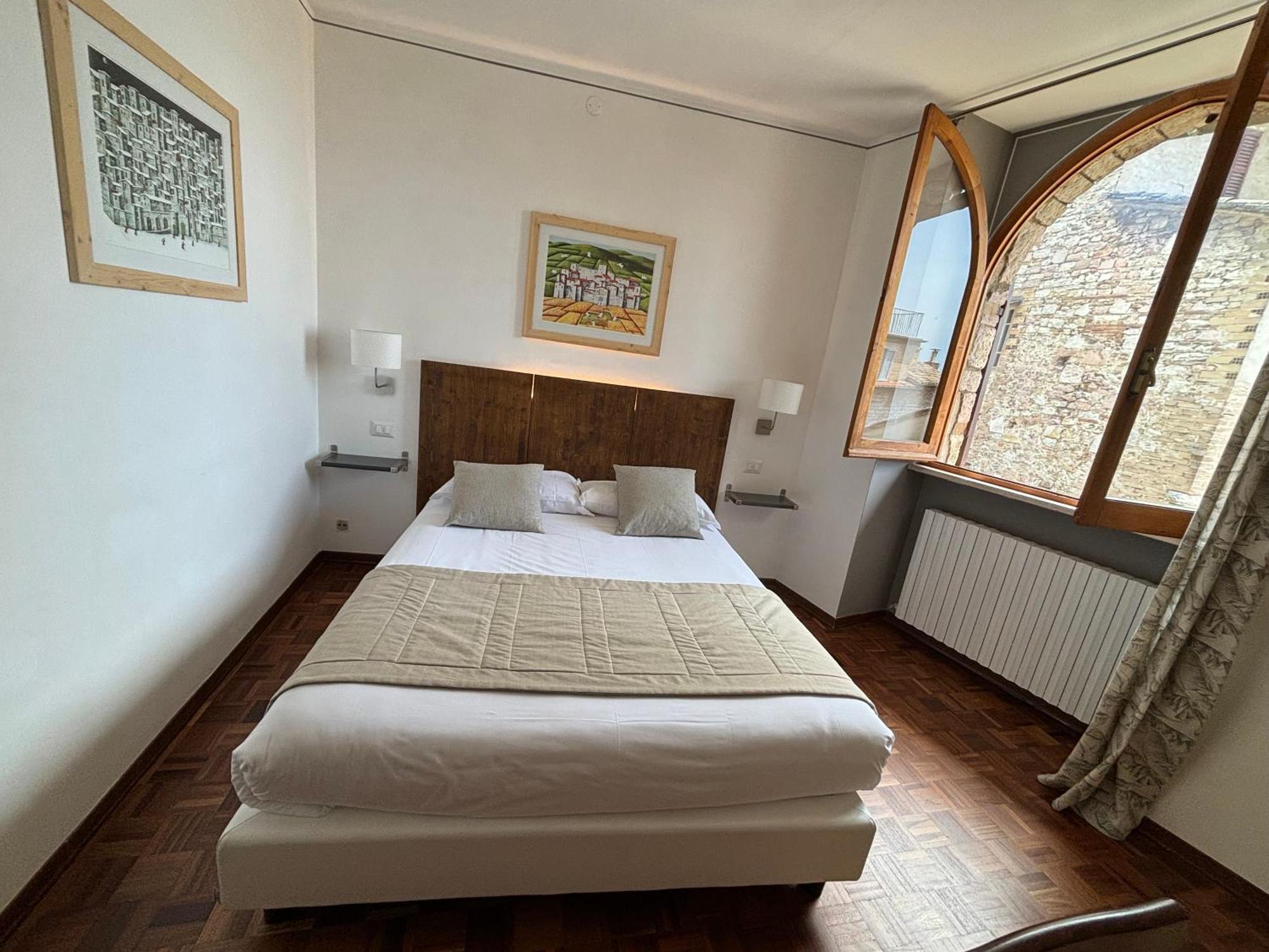 Hotel La Fortezza อัสซิซี ภายนอก รูปภาพ