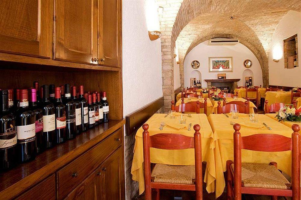 Hotel La Fortezza อัสซิซี ภายนอก รูปภาพ
